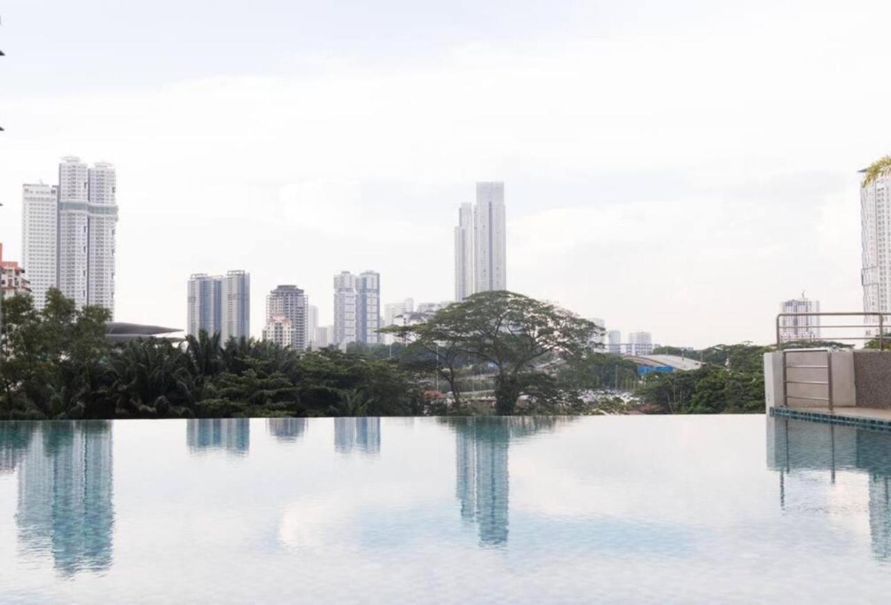 Seaview Condo Near Rf Mall, Food Court & Free Netflix Johor Bahru Exterior foto